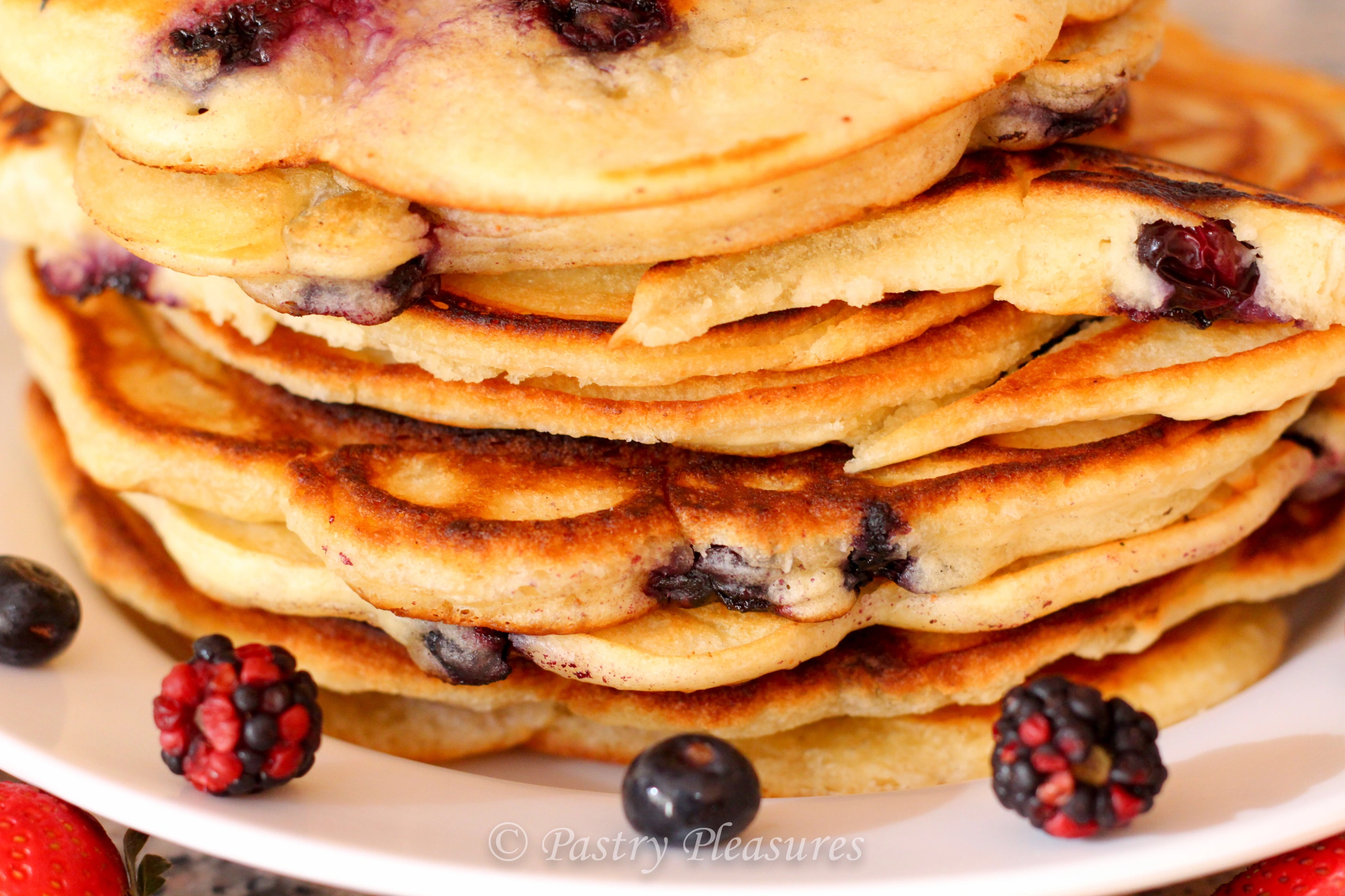 Blueberry pancakes 
